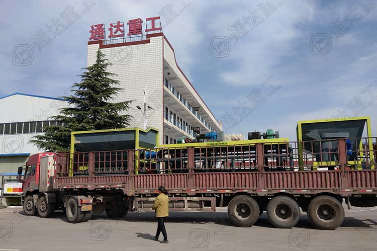 養(yǎng)牛場的牛糞怎么處理變成有機肥?牛糞有機肥生產線設備解決牛糞污染難題