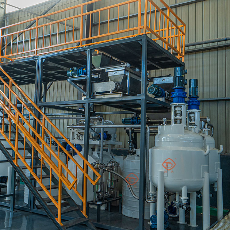年產(chǎn)1萬噸水溶肥生產(chǎn)線選購(gòu)哪些設(shè)備