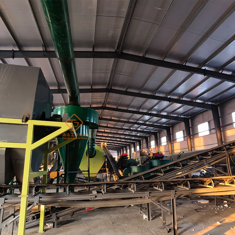 有機肥的生產(chǎn)設(shè)備多少小型的多少錢一臺