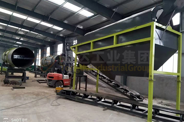 標(biāo)準(zhǔn)化有機(jī)肥廠生產(chǎn)線成套設(shè)備配置有哪幾種?多少錢(qián)-河南通達(dá)重工科技有限公司