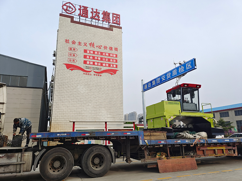 果渣怎么制作成有機肥?果渣有機肥配套設(shè)備哪個廠家好？ 　　